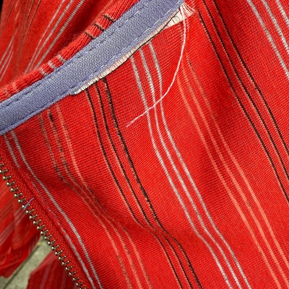 Elegant Red V-Neck Dress - Picture 9 of 9